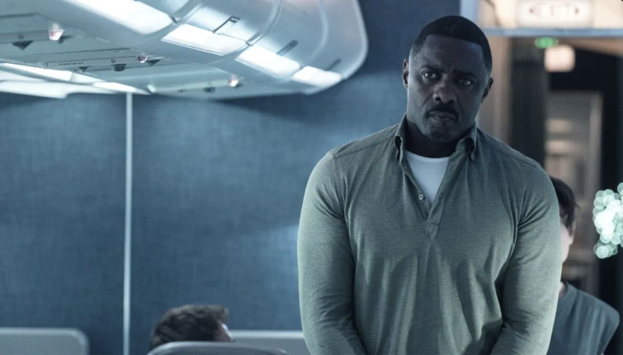 ‘Hijack’, annunciata la seconda stagione della serie thriller con Idris Elba